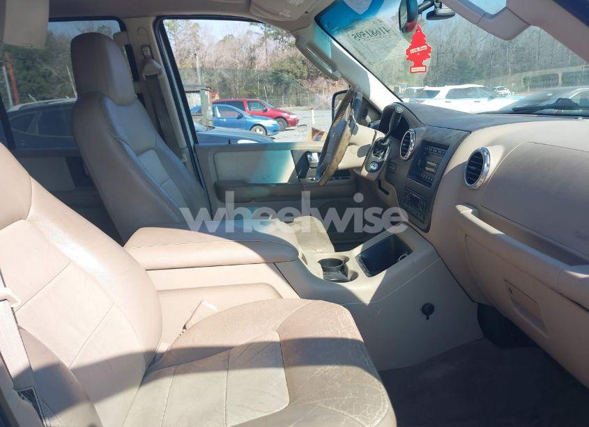 Photo 5 of 2004 Ford Expedition EDDIE BAUER (VIN 1FMPU17L94LA60450)