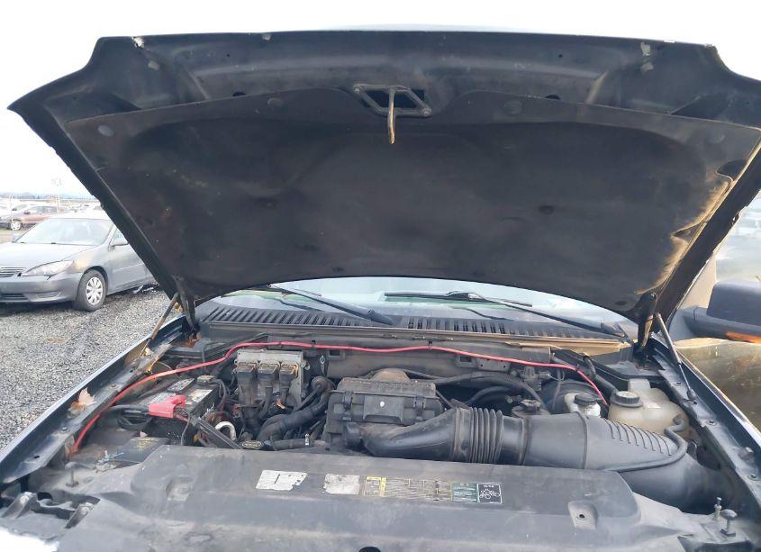 Photo 10 of 2005 Ford Expedition EDDIE BAUER/KING RANCH (VIN 1FMPU18505LA16404)