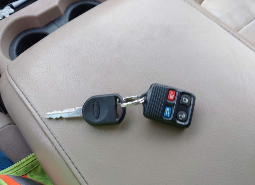 Photo 11 of 2005 Ford Expedition EDDIE BAUER/KING RANCH (VIN 1FMPU18525LA89810)