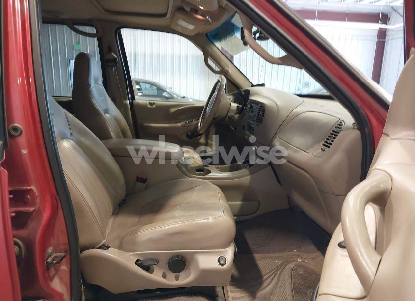 Photo 5 of 2000 Ford Expedition EDDIE BAUER (VIN 1FMPU18L2YLB05667)