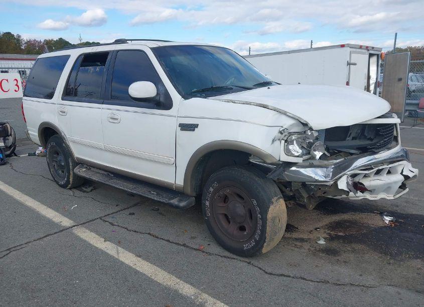 2002 Ford Expedition EDDIE BAUER (VIN 1FMPU18L32LA88241) main photo