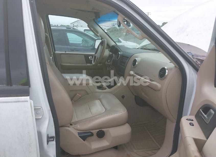 Photo 5 of 2004 Ford Expedition EDDIE BAUER (VIN 1FMPU18L34LB29034)