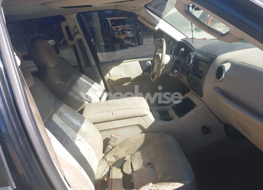Photo 5 of 2004 Ford Expedition EDDIE BAUER (VIN 1FMPU18L44LA16712)