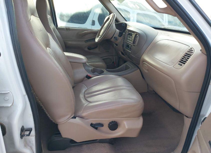 Photo 5 of 1999 Ford Expedition EDDIE BAUER/XLT (VIN 1FMPU18L4XLB82636)