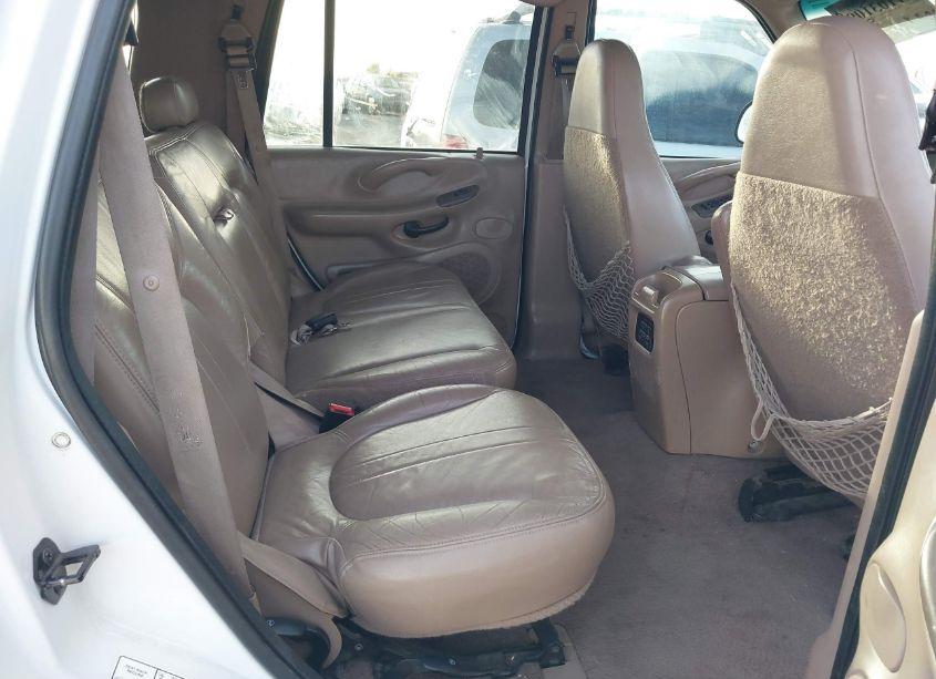 Photo 8 of 1999 Ford Expedition EDDIE BAUER/XLT (VIN 1FMPU18L4XLB82636)