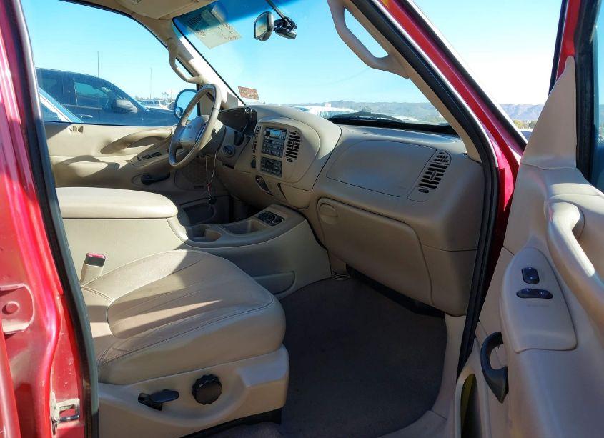 Photo 5 of 2000 Ford Expedition EDDIE BAUER (VIN 1FMPU18L4YLA04680)