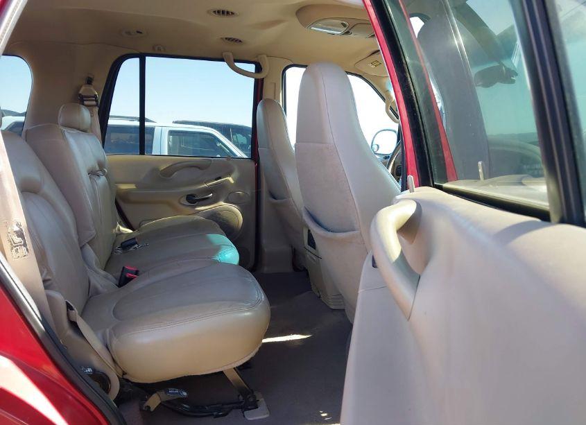 Photo 8 of 2000 Ford Expedition EDDIE BAUER (VIN 1FMPU18L4YLA04680)