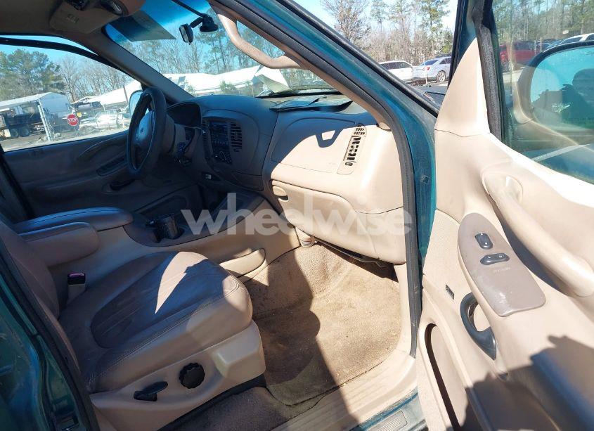 Photo 5 of 1998 Ford Expedition EDDIE BAUER/XLT (VIN 1FMPU18L5WLB93319)