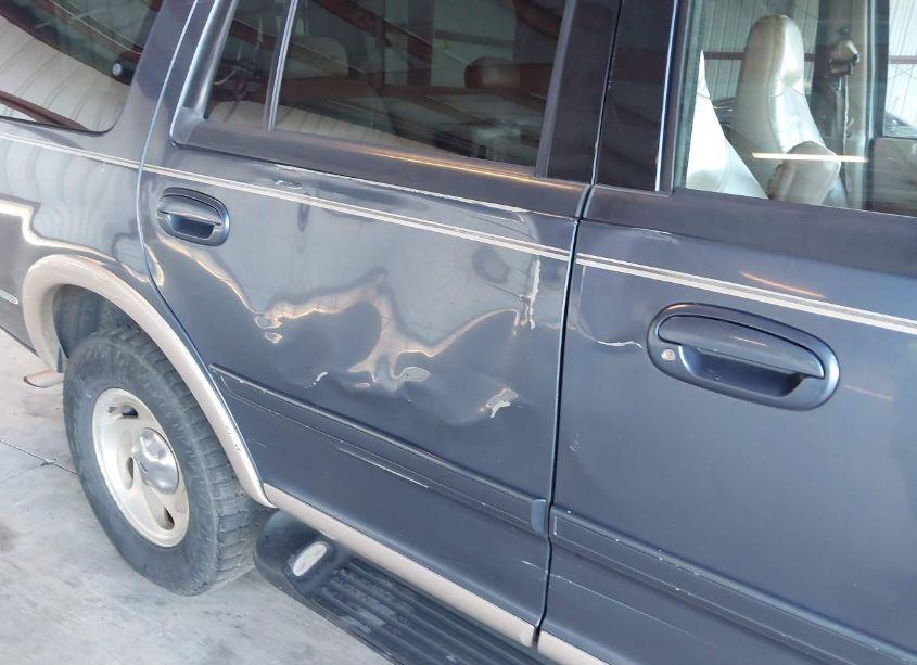 Photo 6 of 1998 Ford Expedition EDDIE BAUER/XLT (VIN 1FMPU18L5WLC48304)