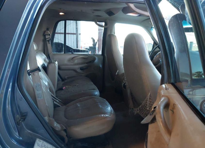 Photo 8 of 1998 Ford Expedition EDDIE BAUER/XLT (VIN 1FMPU18L5WLC48304)