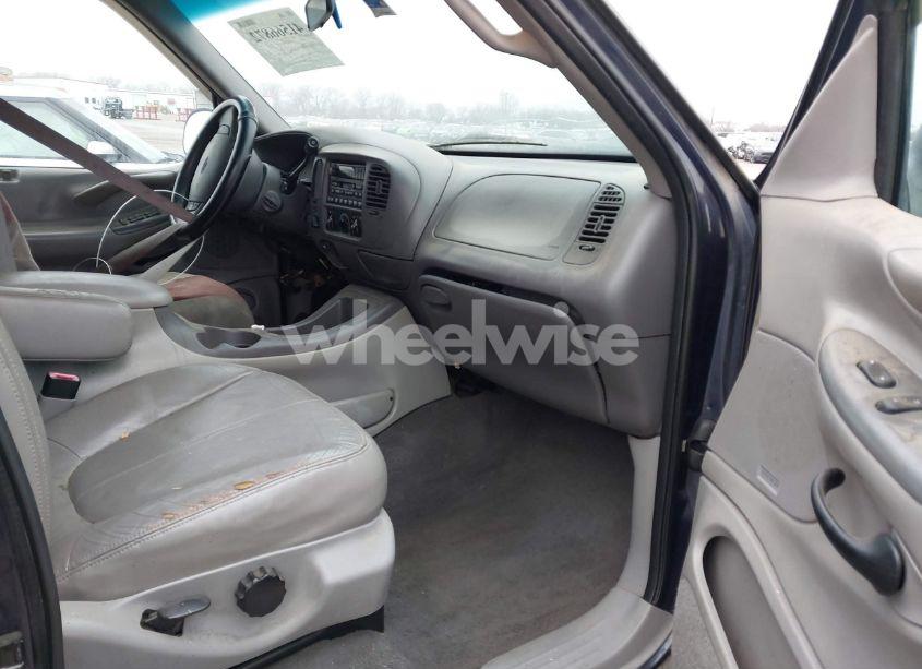 Photo 5 of 1999 Ford Expedition EDDIE BAUER/XLT (VIN 1FMPU18L5XLB26852)