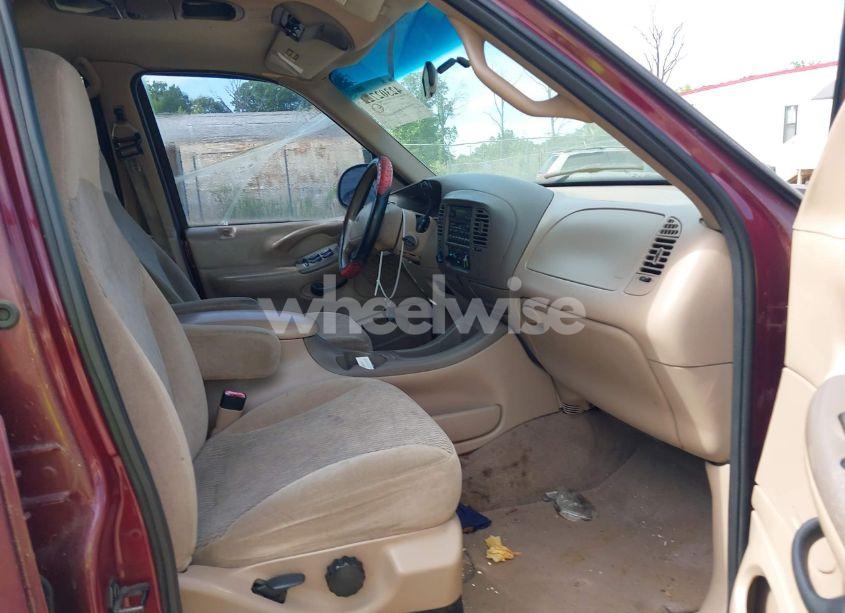 Photo 5 of 1999 Ford Expedition (VIN 1FMPU18L5XLB74805)