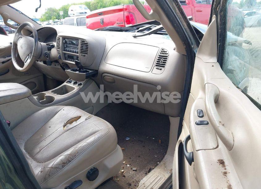 Photo 5 of 2000 Ford Expedition EDDIE BAUER (VIN 1FMPU18L5YLC36320)