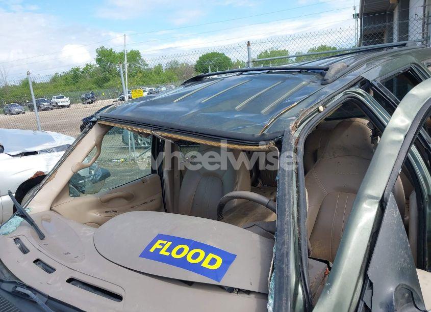 Photo 6 of 2000 Ford Expedition EDDIE BAUER (VIN 1FMPU18L5YLC36320)