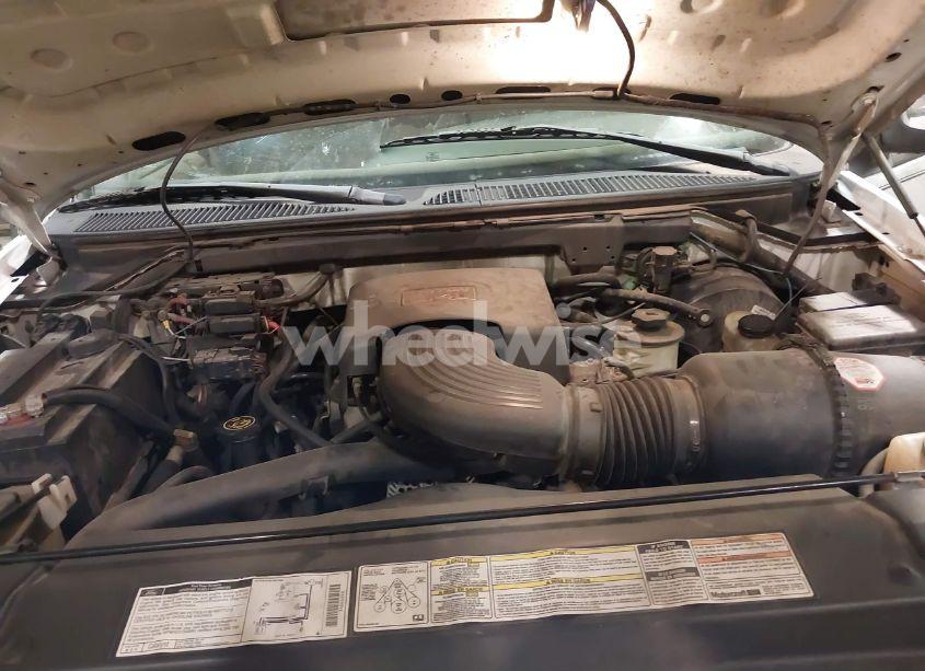 Photo 10 of 1998 Ford Expedition EDDIE BAUER/XLT (VIN 1FMPU18L6WLB31203)