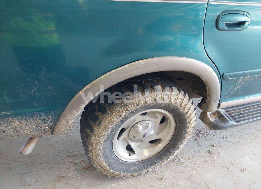 Photo 12 of 1998 Ford Expedition EDDIE BAUER/XLT (VIN 1FMPU18L7WLB31520)