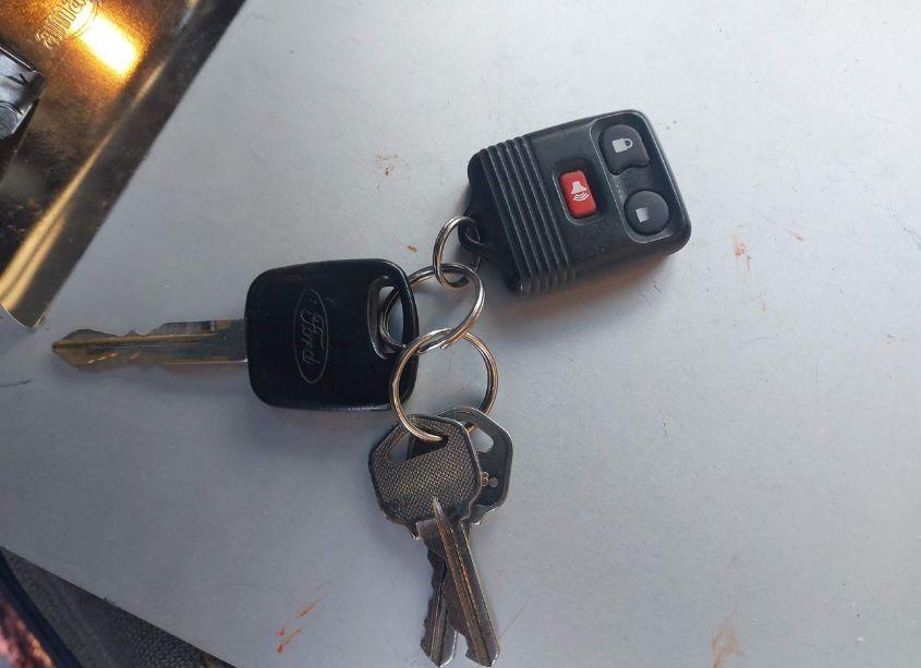 Photo 11 of 1999 Ford Expedition EDDIE BAUER/XLT (VIN 1FMPU18L7XLA55847)