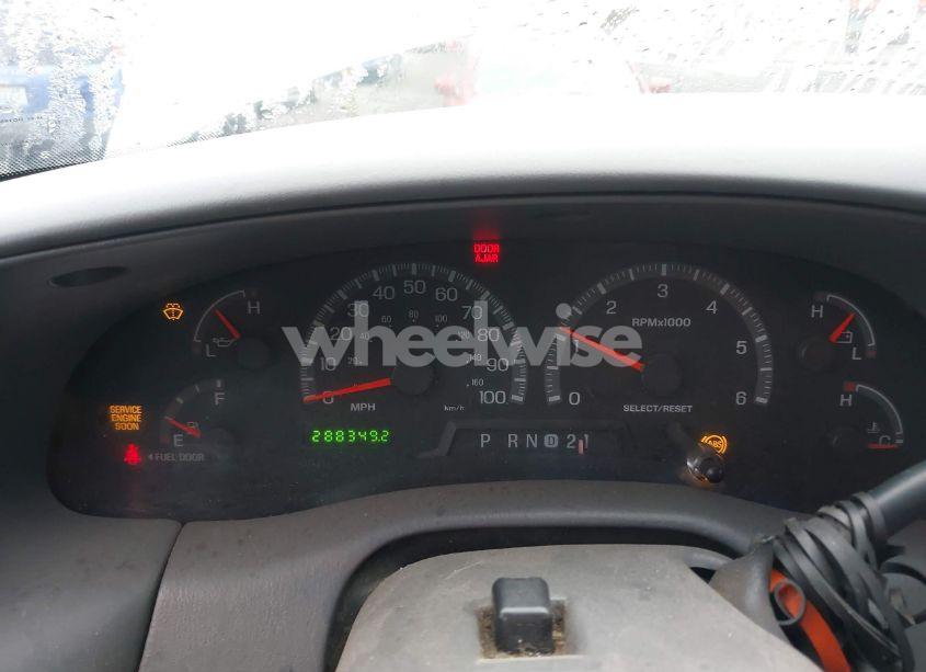 Photo 7 of 1999 Ford Expedition EDDIE BAUER/XLT (VIN 1FMPU18L7XLA72471)