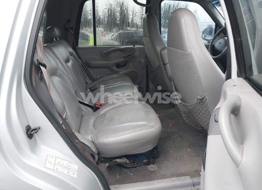 Photo 8 of 1999 Ford Expedition EDDIE BAUER/XLT (VIN 1FMPU18L7XLA72471)