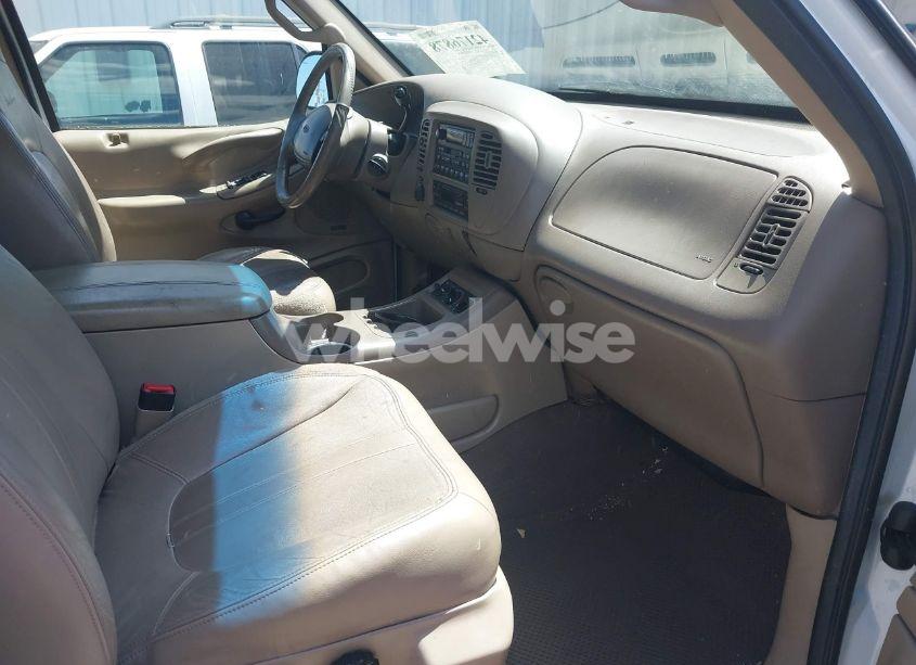 Photo 5 of 2000 Ford Expedition EDDIE BAUER (VIN 1FMPU18L7YLC42684)