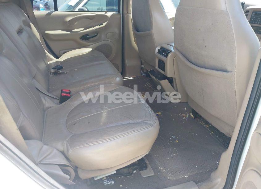 Photo 8 of 2000 Ford Expedition EDDIE BAUER (VIN 1FMPU18L7YLC42684)