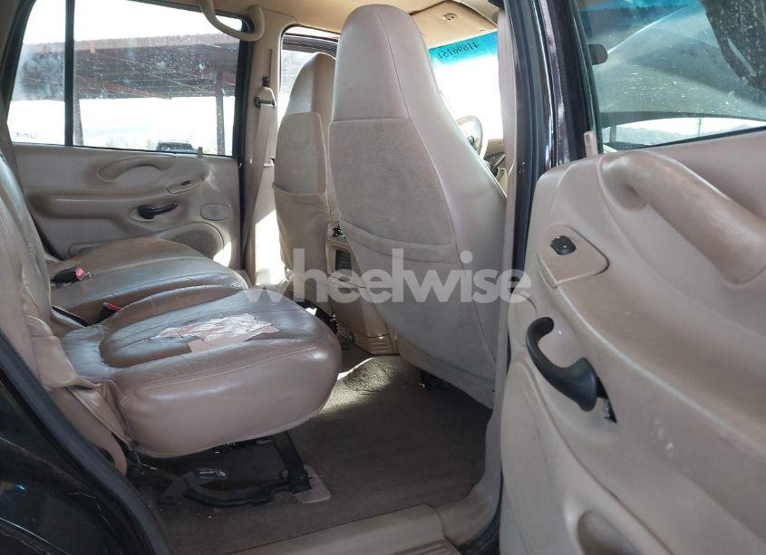 Photo 8 of 2002 Ford Expedition EDDIE BAUER (VIN 1FMPU18L82LA66218)