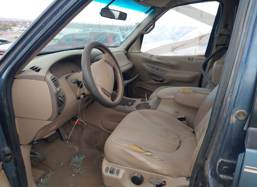 Photo 5 of 1998 Ford Expedition EDDIE BAUER/XLT (VIN 1FMPU18L8WLB32305)