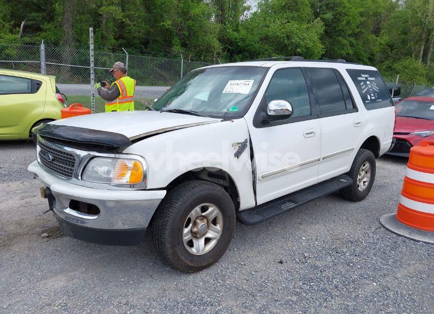 Photo 2 of 1998 Ford Expedition EDDIE BAUER/XLT (VIN 1FMPU18L9WLC37399)