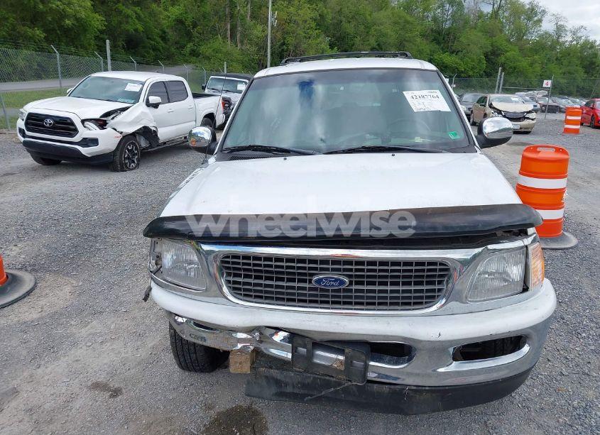 Photo 6 of 1998 Ford Expedition EDDIE BAUER/XLT (VIN 1FMPU18L9WLC37399)