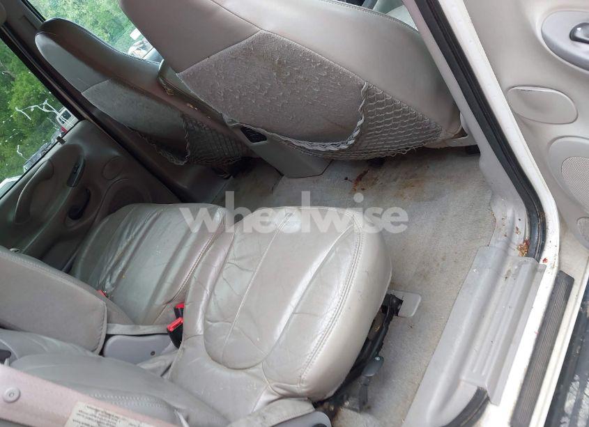 Photo 8 of 1998 Ford Expedition EDDIE BAUER/XLT (VIN 1FMPU18L9WLC37399)