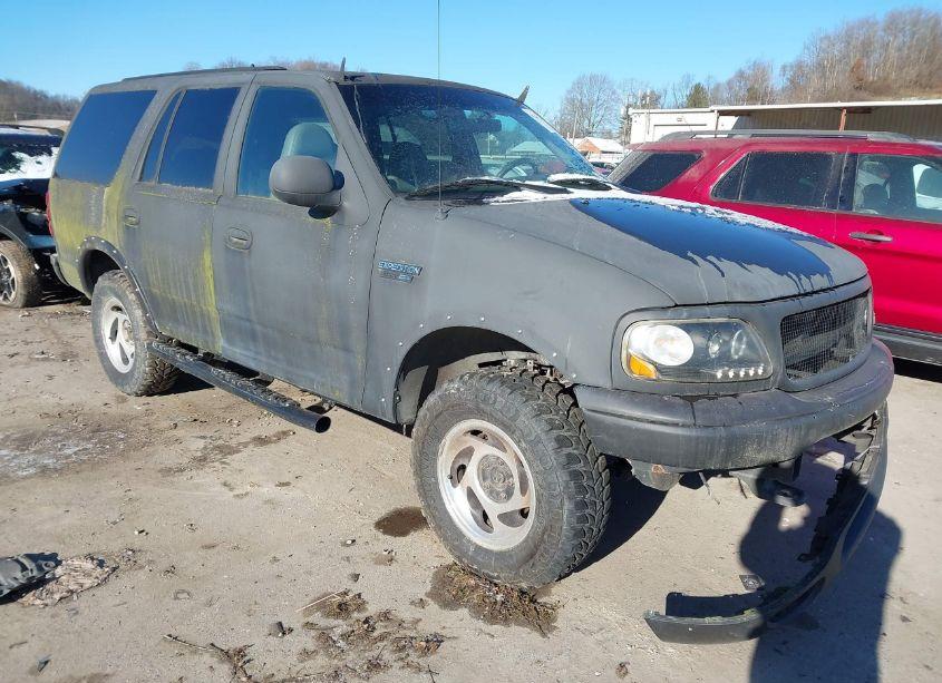 1999 Ford Expedition EDDIE BAUER/XLT (VIN 1FMPU18L9XLC35816) main photo
