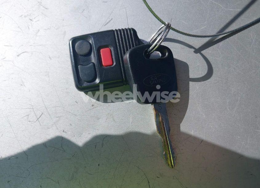 Photo 11 of 1998 Ford Expedition EDDIE BAUER/XLT (VIN 1FMPU18LXWLA31850)