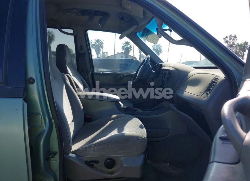 Photo 5 of 1998 Ford Expedition EDDIE BAUER/XLT (VIN 1FMPU18LXWLA31850)