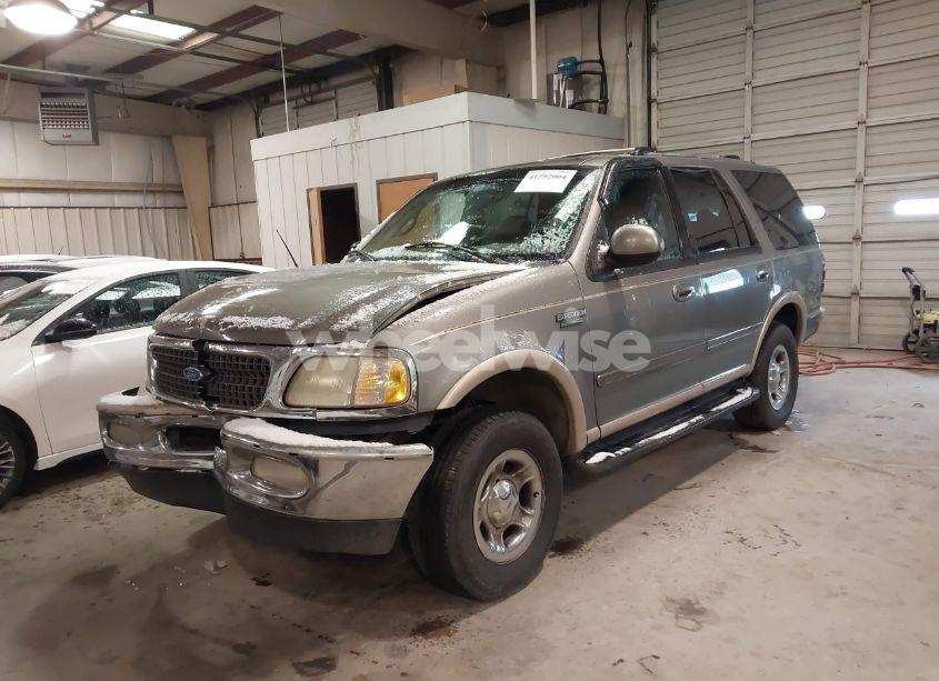 Photo 2 of 1999 Ford Expedition EDDIE BAUER/XLT (VIN 1FMPU18LXXLB47700)