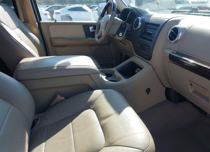 Photo 5 of 2005 Ford Expedition LIMITED (VIN 1FMPU19515LA74679)