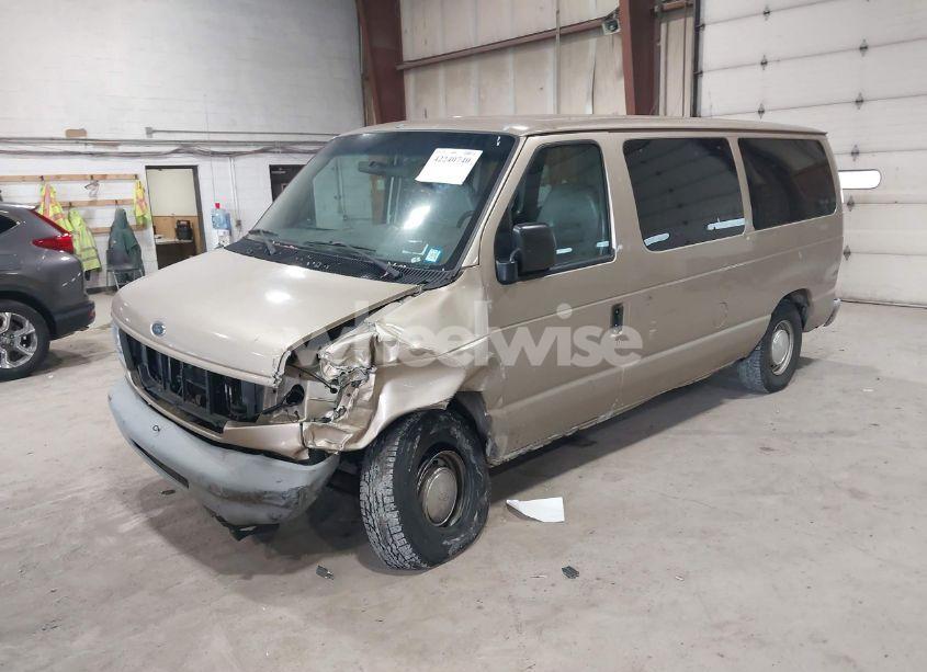 Photo 2 of 2000 Ford E-150 XL/XLT (VIN 1FMRE1129YHA94046)