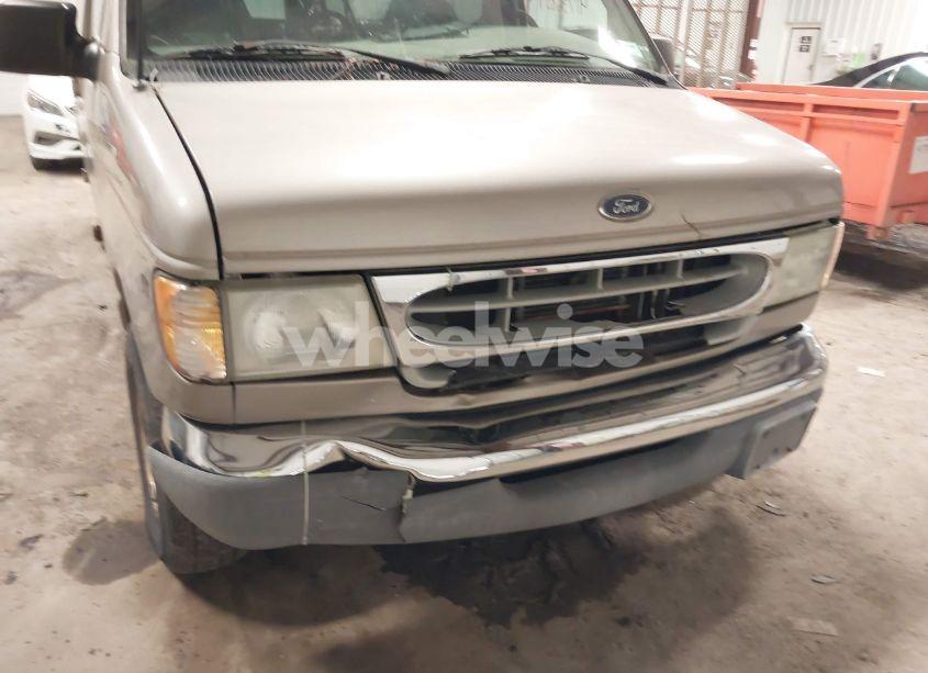 Photo 6 of 2002 Ford E-150 XL/XLT (VIN 1FMRE11L02HA28257)