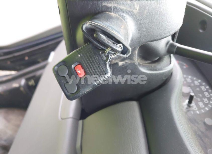 Photo 11 of 2002 Ford E-150 XL/XLT (VIN 1FMRE11L02HB30156)