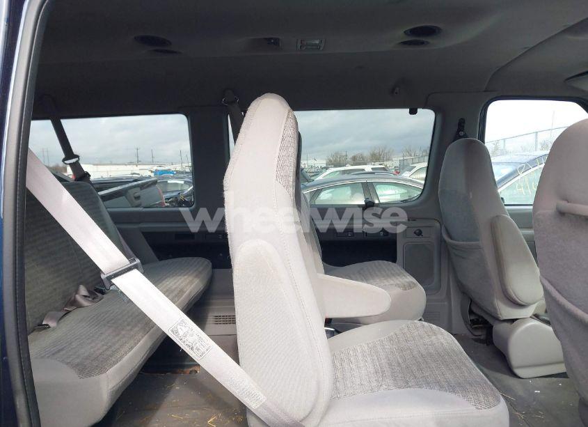 Photo 8 of 2002 Ford E-150 XL/XLT (VIN 1FMRE11L02HB30156)