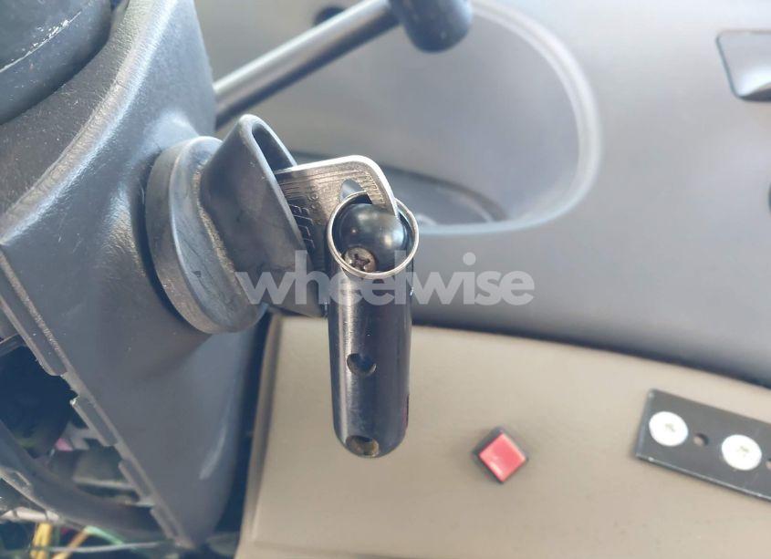 Photo 11 of 2003 Ford E-150 CHATEAU/XL/XLT (VIN 1FMRE11L23HA75033)