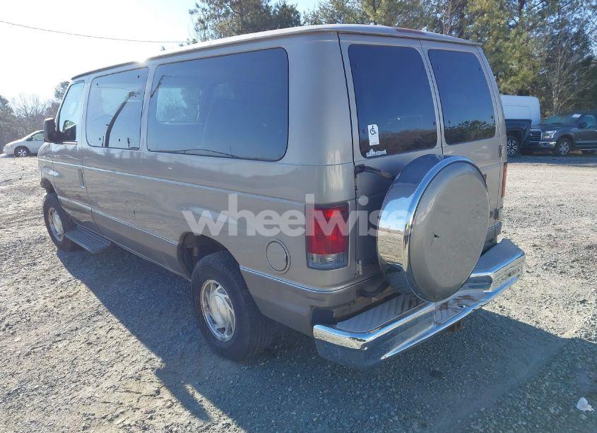 Photo 3 of 2003 Ford E-150 CHATEAU/XL/XLT (VIN 1FMRE11L23HA75033)