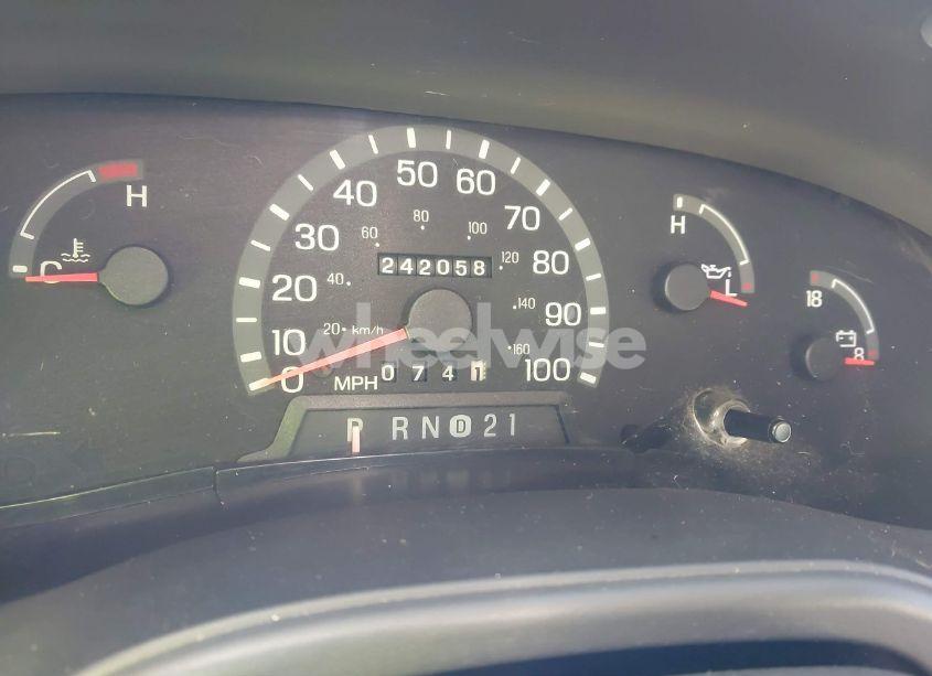 Photo 7 of 2003 Ford E-150 CHATEAU/XL/XLT (VIN 1FMRE11L23HA75033)