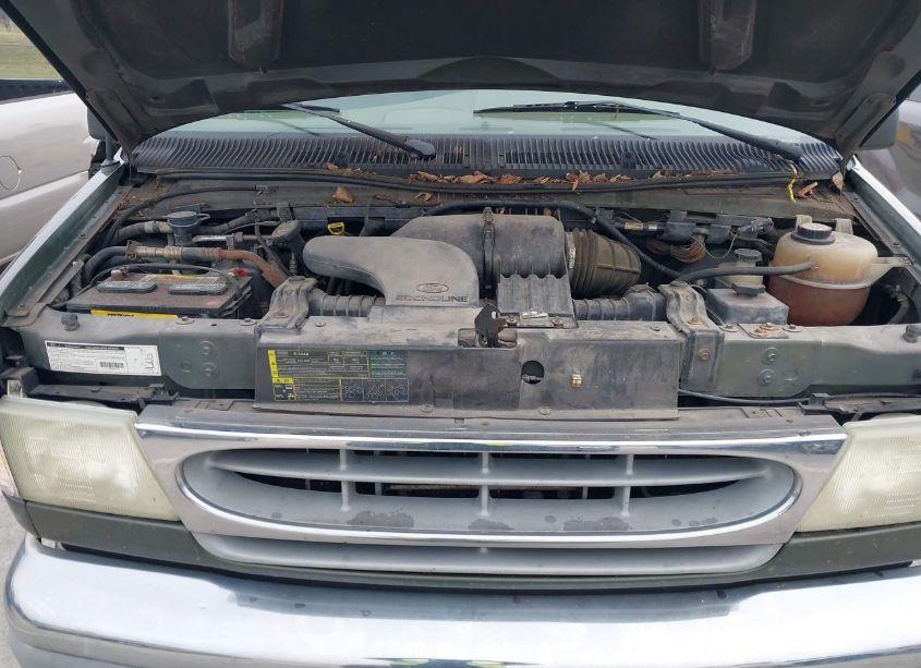 Photo 10 of 2002 Ford E-150 XL/XLT (VIN 1FMRE11L72HB38481)