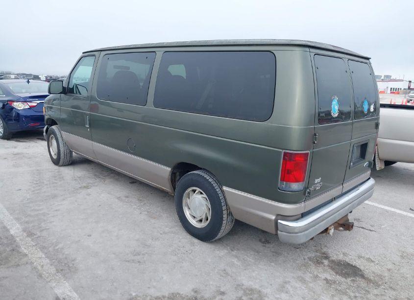 Photo 3 of 2002 Ford E-150 XL/XLT (VIN 1FMRE11L72HB38481)