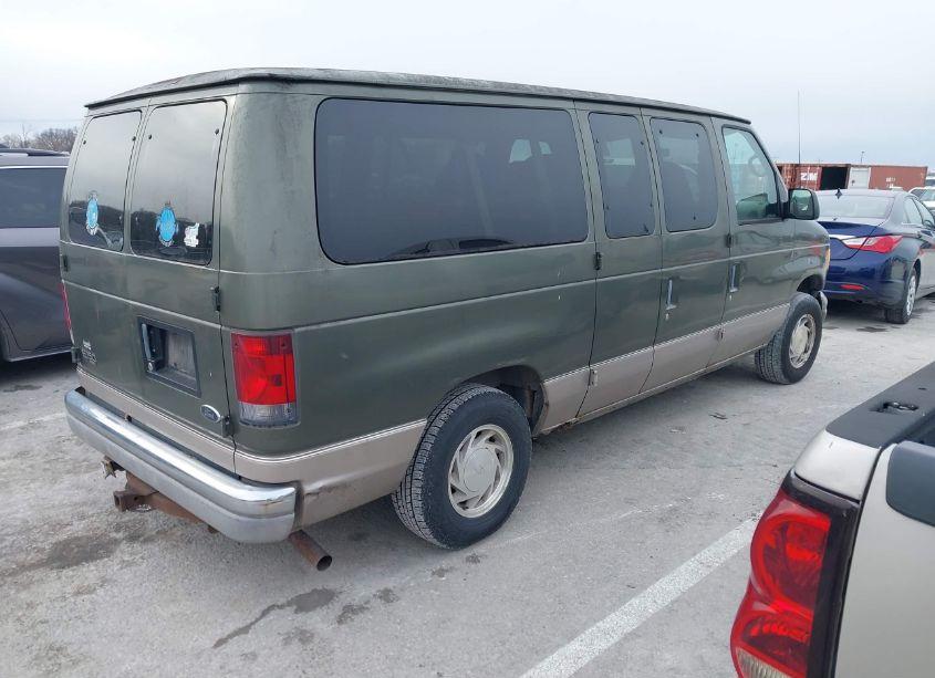 Photo 4 of 2002 Ford E-150 XL/XLT (VIN 1FMRE11L72HB38481)