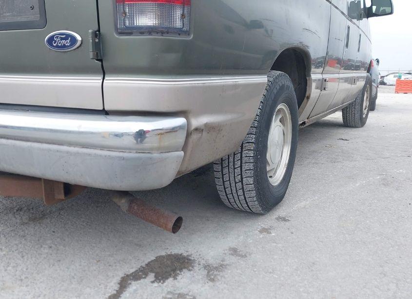 Photo 6 of 2002 Ford E-150 XL/XLT (VIN 1FMRE11L72HB38481)