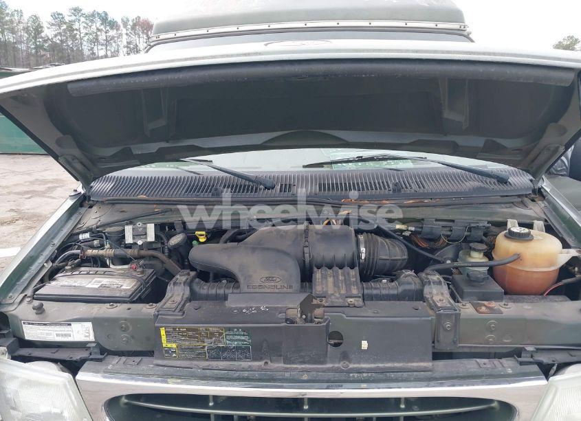 Photo 10 of 2002 Ford E-150 XL/XLT (VIN 1FMRE11L82HA83636)