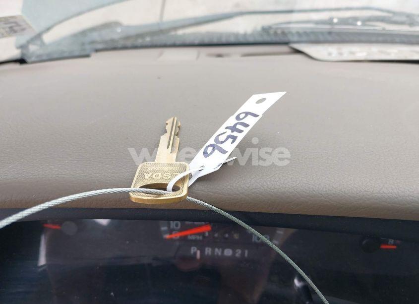 Photo 11 of 2002 Ford E-150 XL/XLT (VIN 1FMRE11L82HA83636)