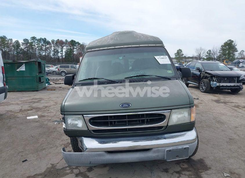 Photo 12 of 2002 Ford E-150 XL/XLT (VIN 1FMRE11L82HA83636)
