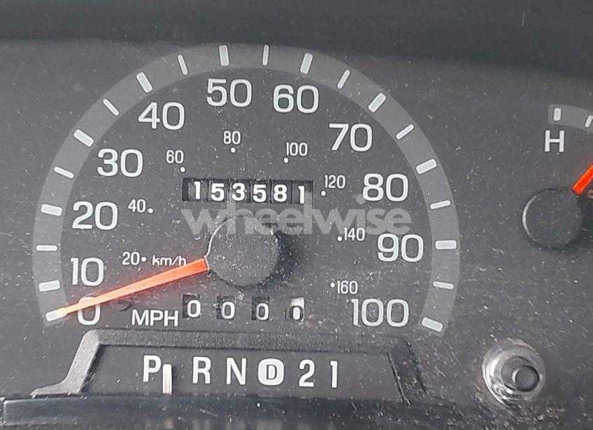 Photo 15 of 2002 Ford E-150 XL/XLT (VIN 1FMRE11L82HA83636)